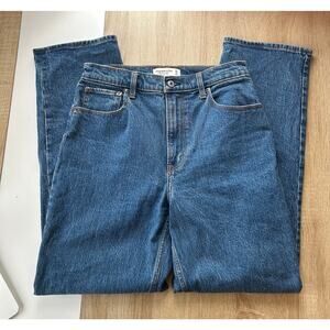 Abercrombie & Fitch Womens Ultra High Rise 90s Straight Jean Size 28 Medium Wash